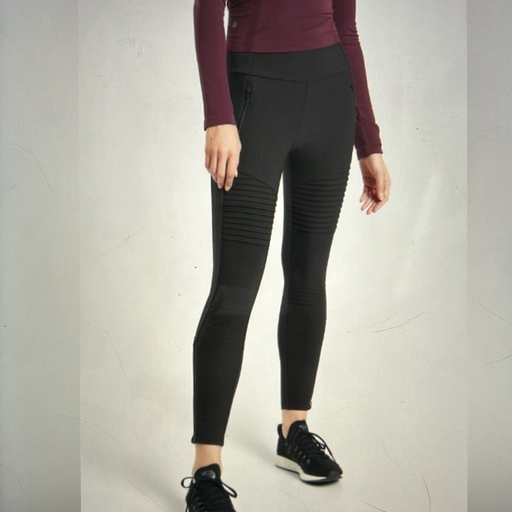 Athleta Headlands Hybrid Moto Black Tight Size Small